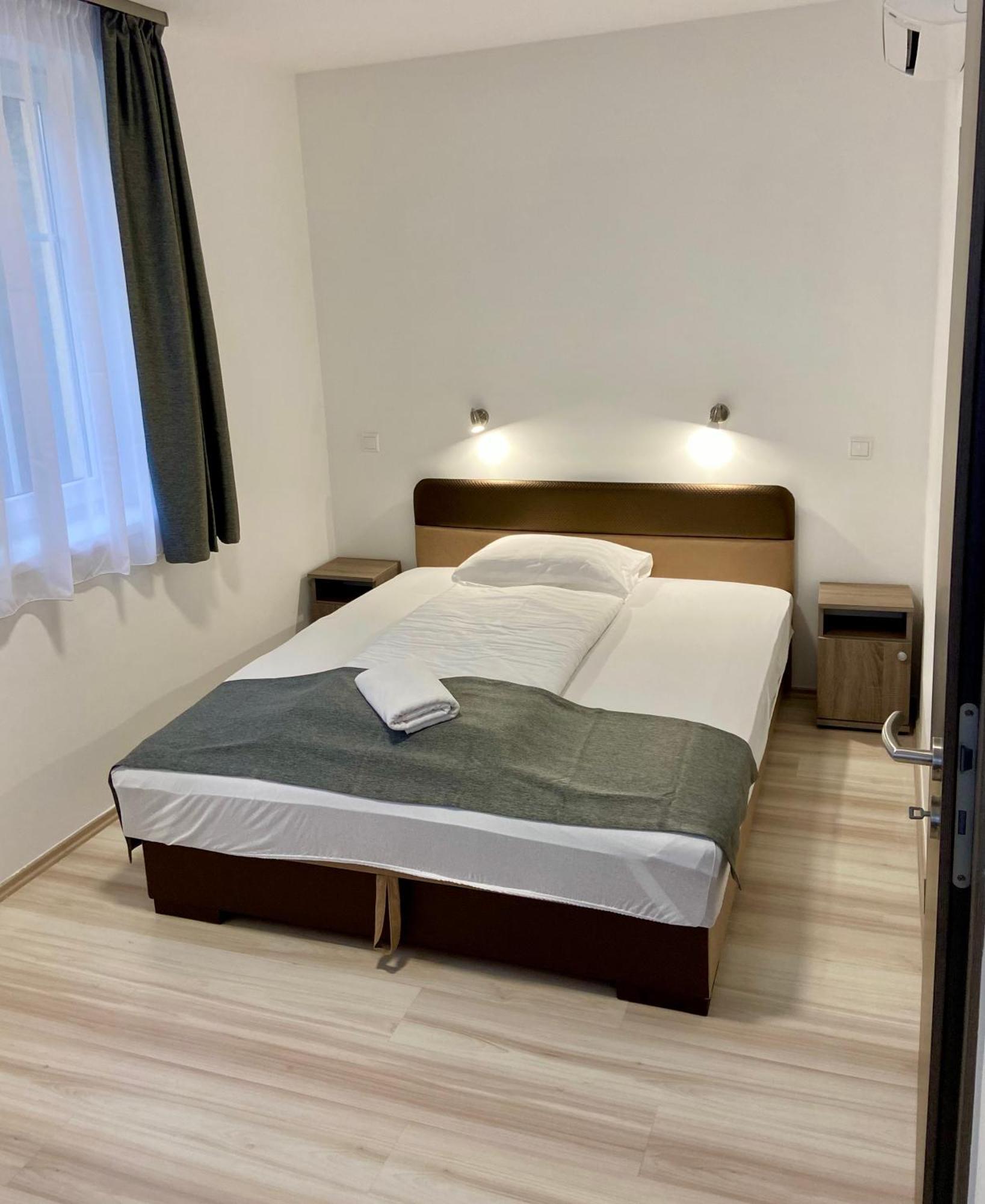 M&F Apartman Egerszalók Esterno foto